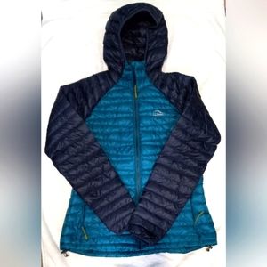 L.L Bean hooded down jacket w small